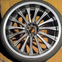 🤑$200.00 22inch rims & Tires🤑