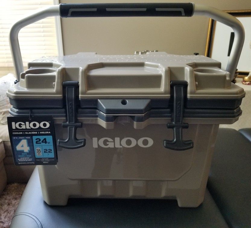 Igloo 24 qt IMX Lockable Insulated Ice Chest Injection Molded Cooler