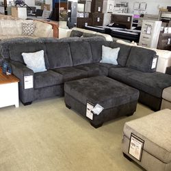 Altari 2pc Sectional with Chaise