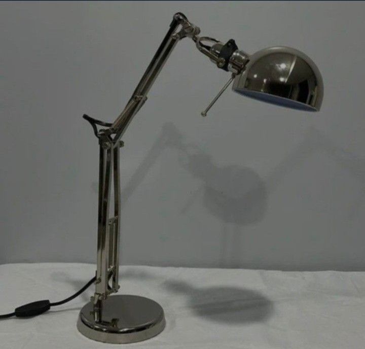 Like New Forsa Articulated Adjustable Desk Lamp
- OBO