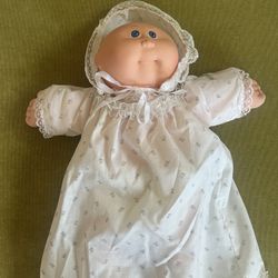 Two Cabbage Patch Dolls. Both Sign Both With Certificates.