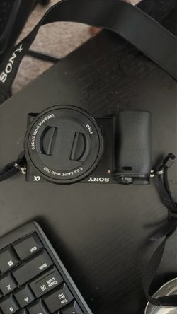 Sony Alpha A6000 Mirrorless Camera – Used