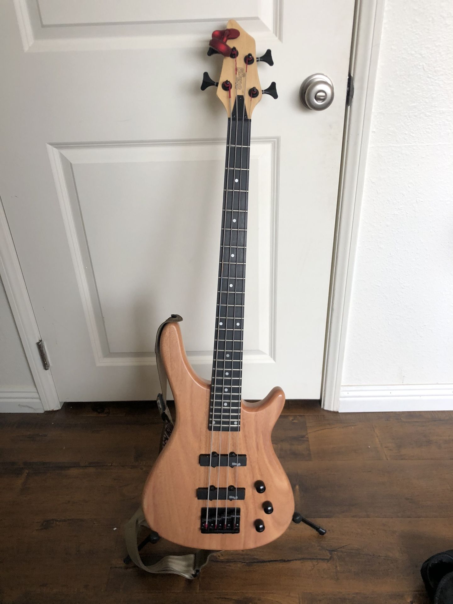 Stagg 4-String Electric Bass Guitar and Case