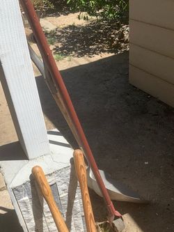 Metal Garden Shovel with Wood Handle