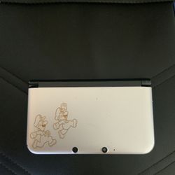 Luigi 30th Anniversary Nintendo 3Ds Xl
