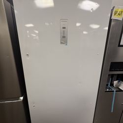 Frigidaire White Upright Freezer | ($0 Down) | No Credit Needed
