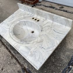 Ceramic bathroom vanity sink