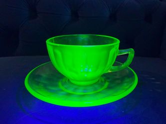 1930s vintage federal glass company uranium teacup with saucer set