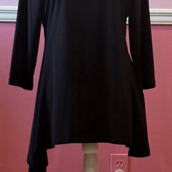 Chaus NY Woman’s Black Top L 