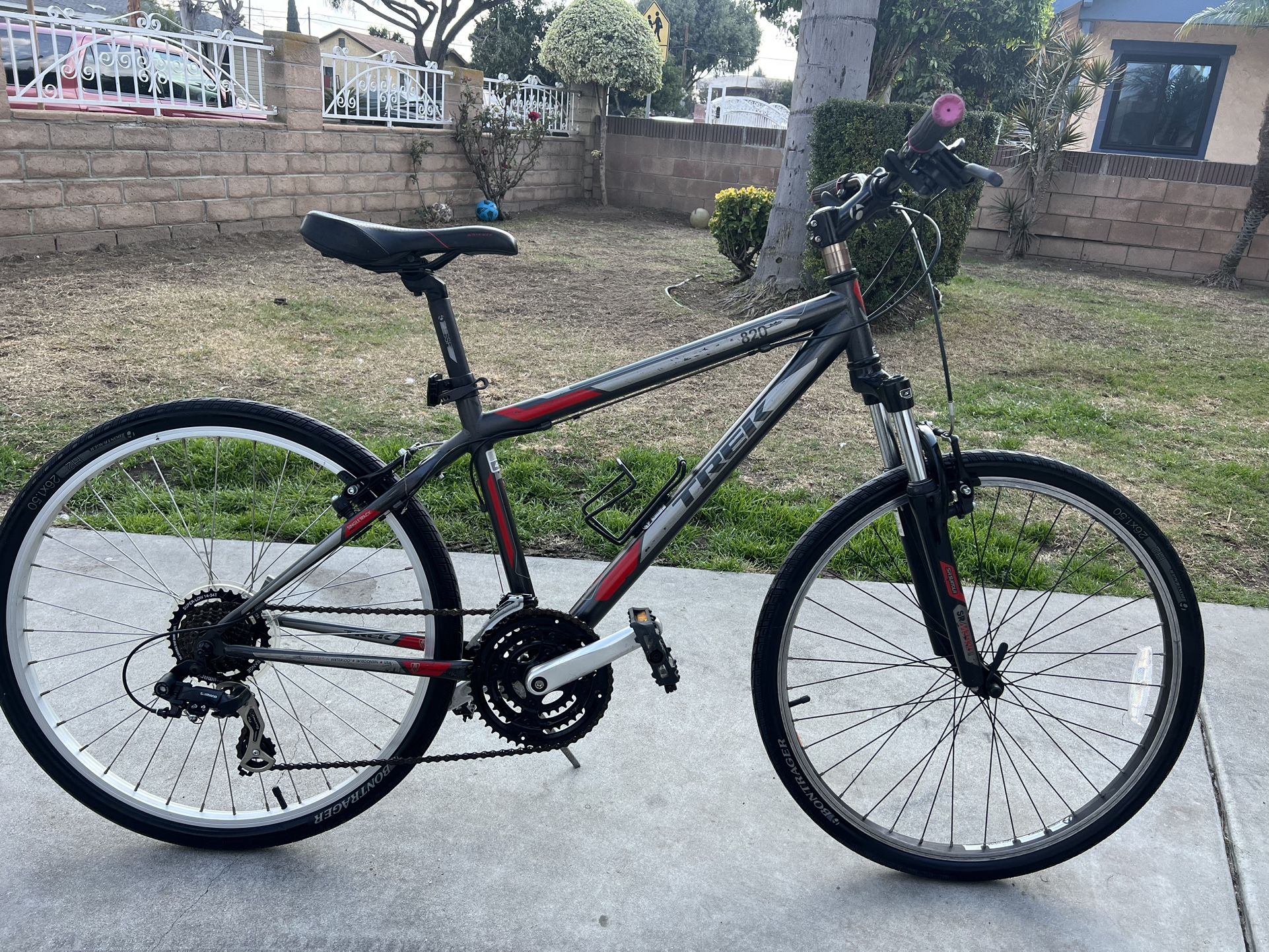 Used Bicycle Trek 26inch Wheel Speed Bike With Gears