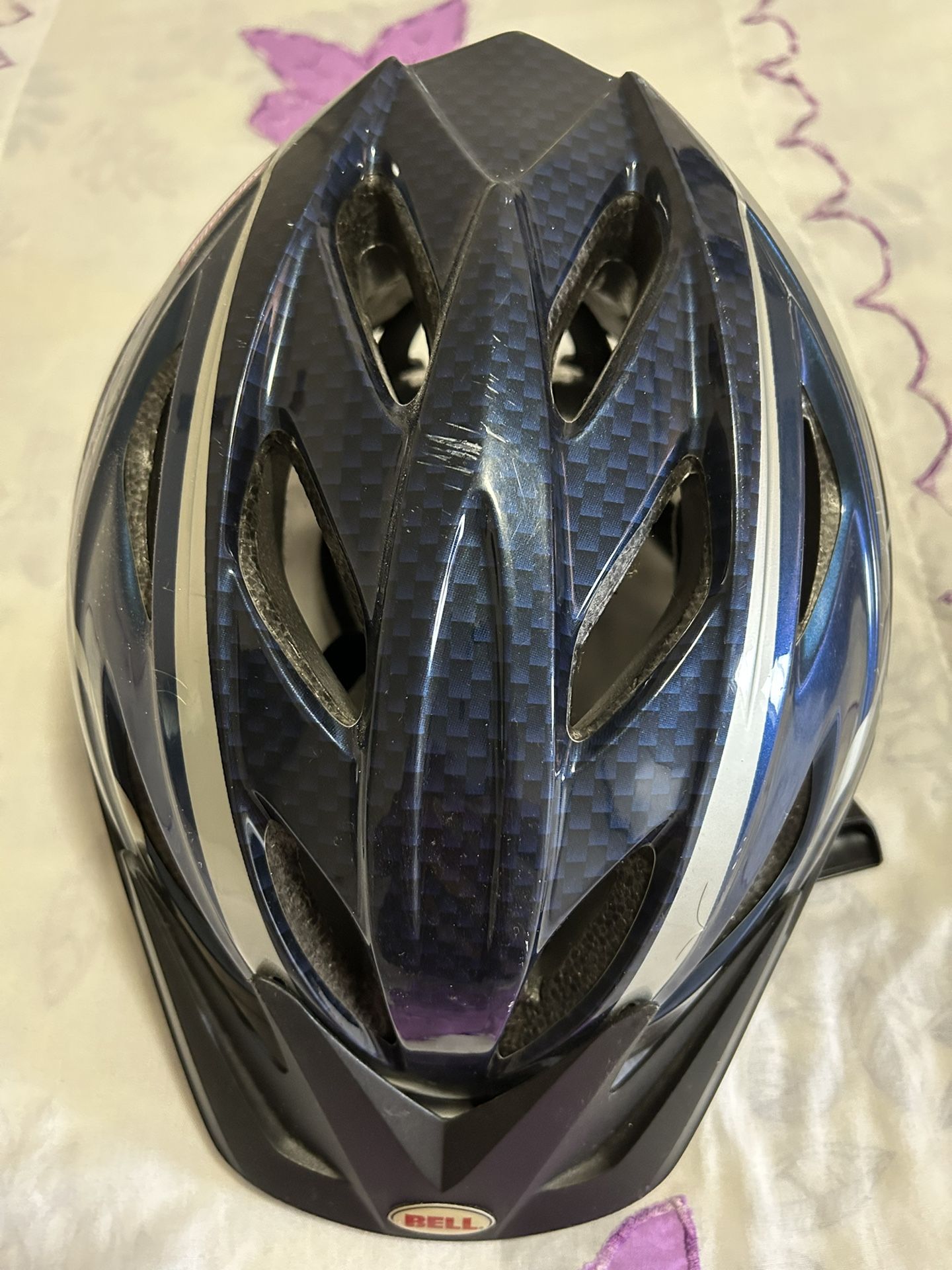 Helmet Adlt one size 58-60 CM like new 