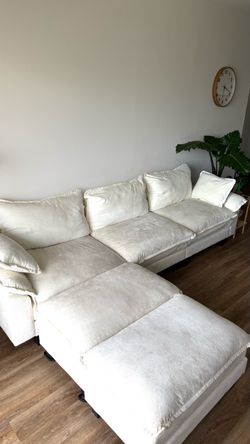 Modular Cream Sectional Sofa with 2 Ottomans