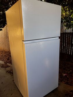 HISENSE FRIDGE