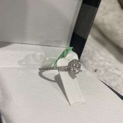 Engagement Ring For Sell (new ) 
