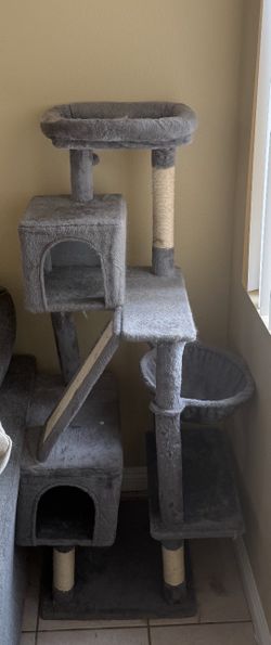 Cat tree