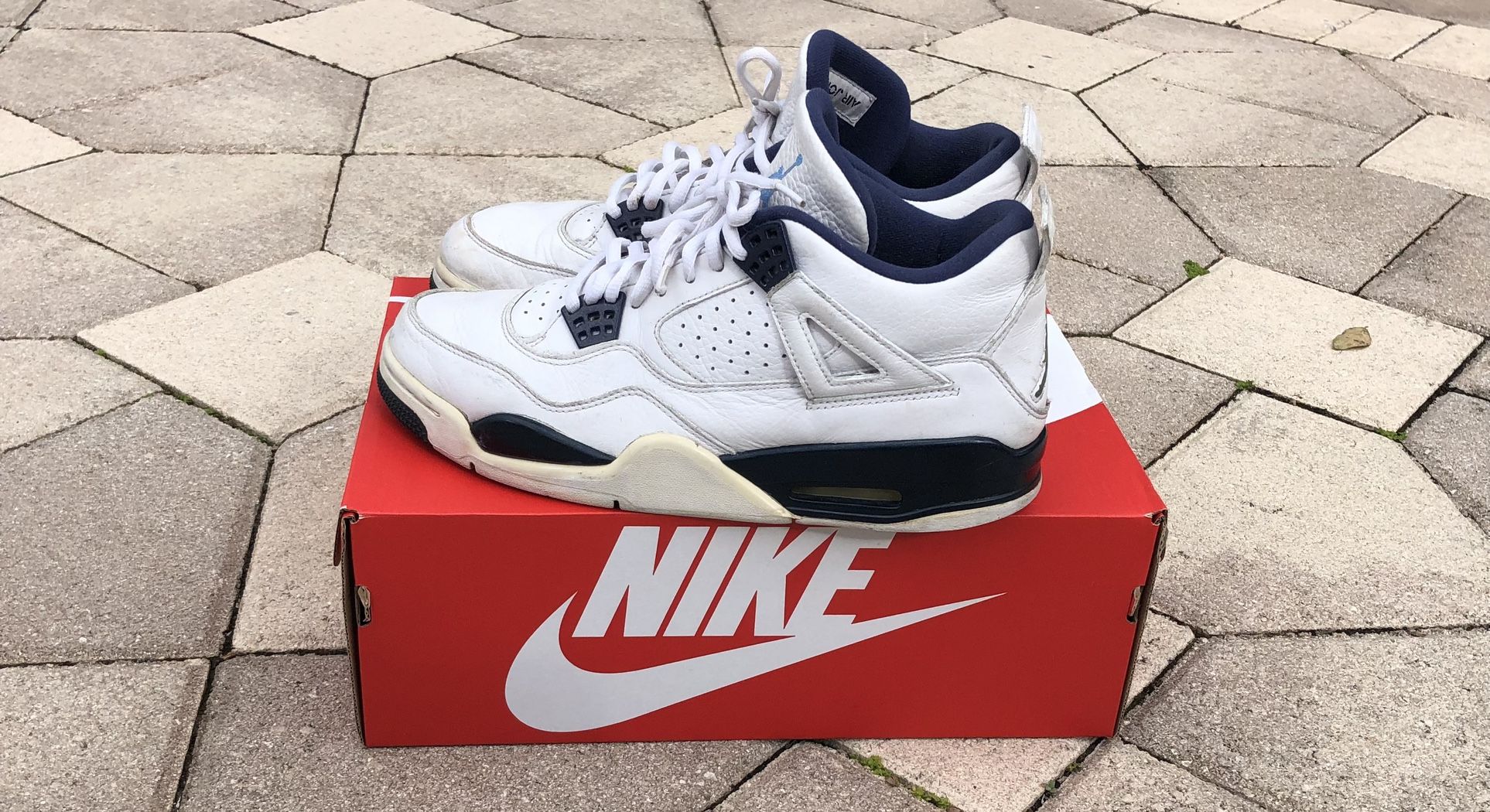 Size 9.5 - Jordan 4 Retro LS Legend Blue 2015
