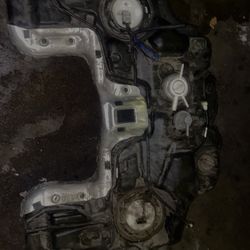 2016 Jeep SRT 6.4 Fuel tank And Fuel Pumps 