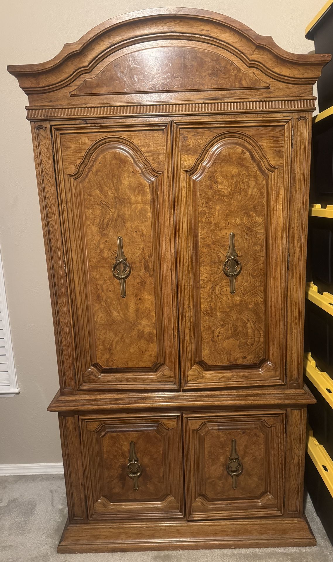 Free Armoire