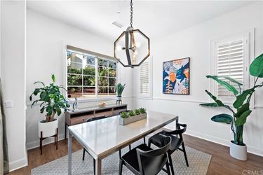 Farmhouse Geometric Pendant Light – Black Metal Chandelier, 4 Edison Bulbs