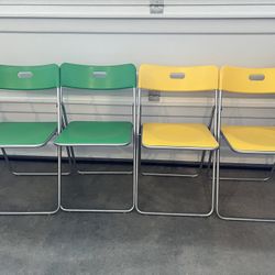 Folding chairs - Set of 4 