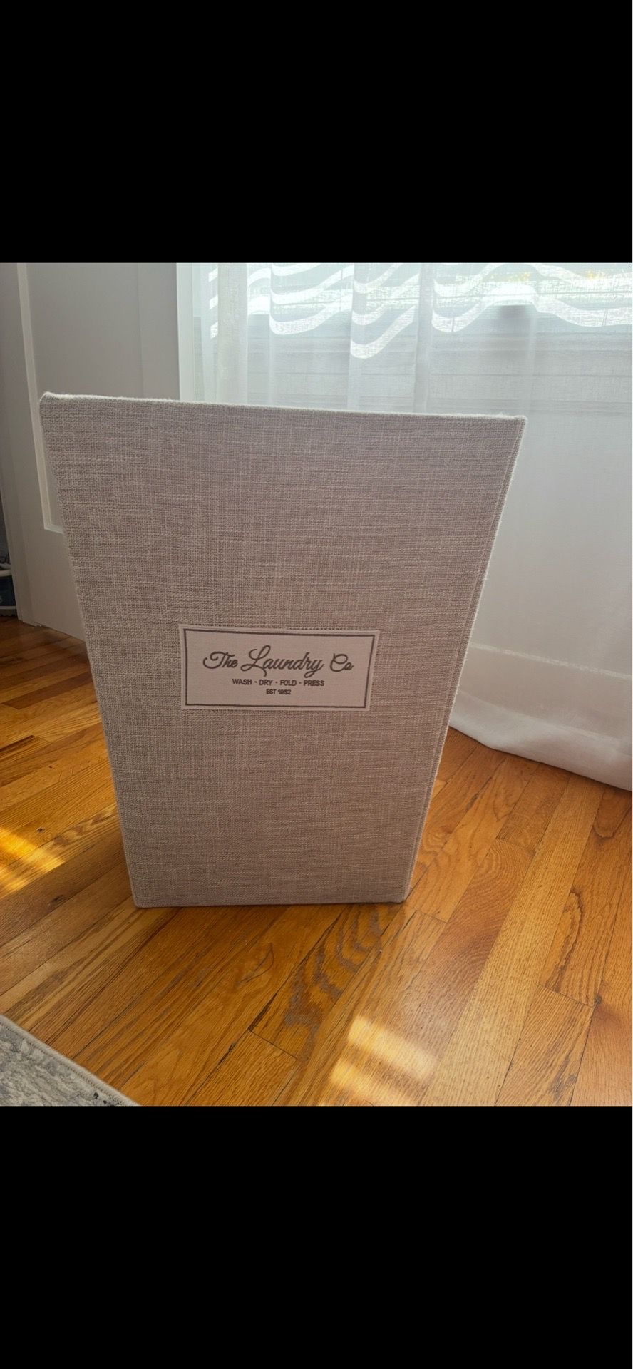 Adorable like new hamper