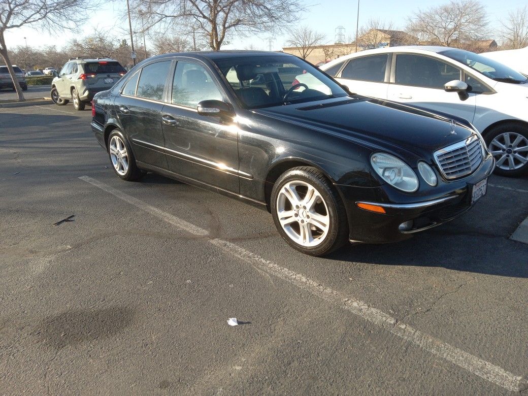 06 Mercedes E350