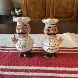 Vintage Chef Salt And Pepper Shakers 