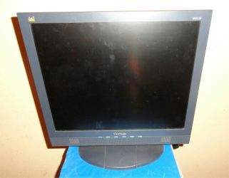 Viewsonic VA912b, 19" multimedia Lcd monitor, 1280x1024, 800:1, VGA, DVI-D, no cables
