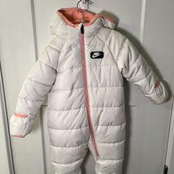 Girls Nike Fleece Lined Snow Suit Size 12 months 