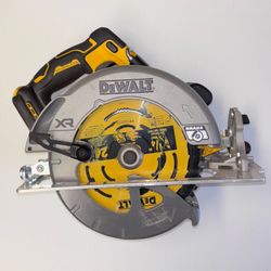 DEWALT 20-Volt MAX 7-1/4 in. Cordless Circular Saw (Tool Only)