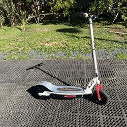 Electric scooter E200