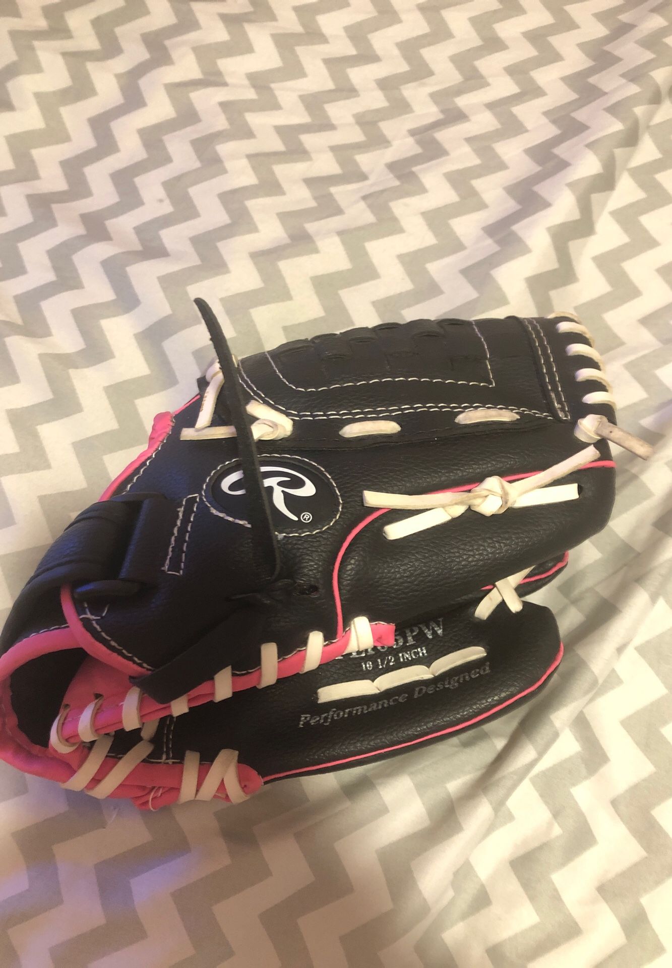 rawlings softball glove