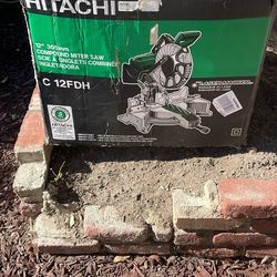 Hitachi Compound Miter Saw