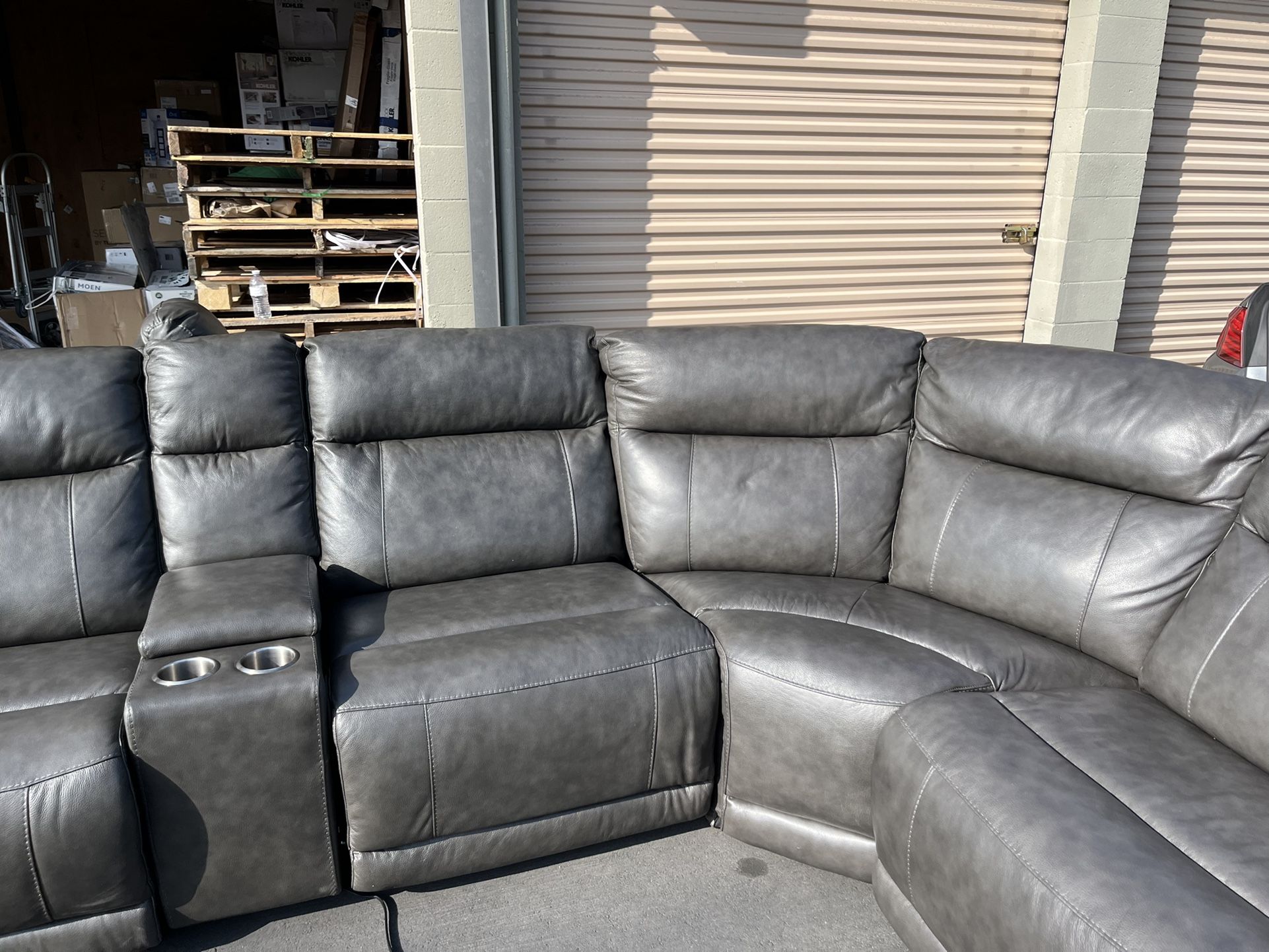 Lauretta 6piece Leather Power Reclining Sectional with Power Headrests