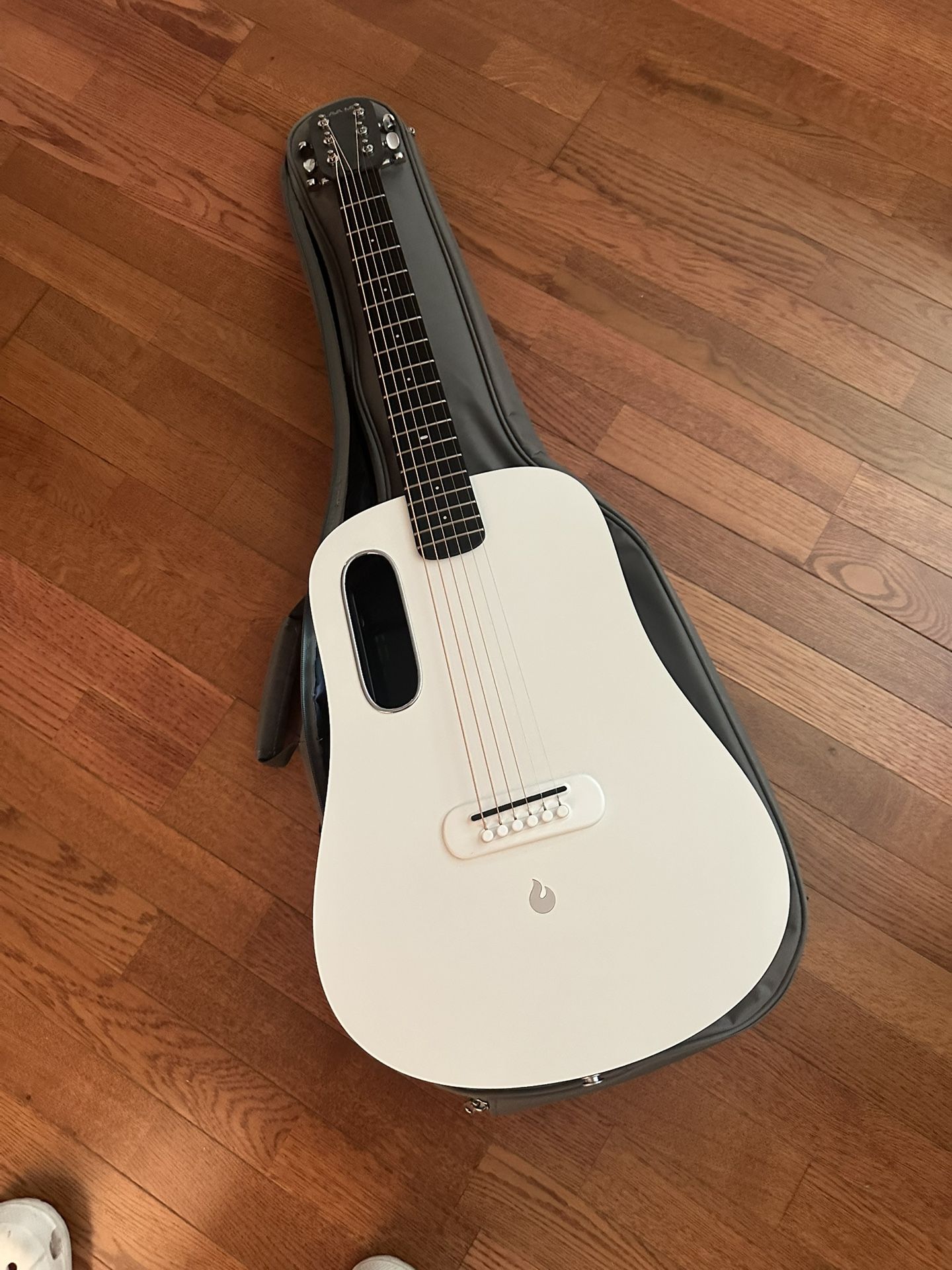Lava Me Play Smart WiFi Guitar (new)