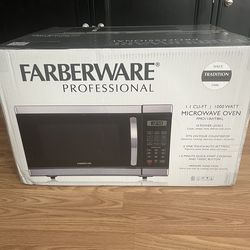 BRAND NEW PROFESSIONAL MICROWAVE OVEN   1.1 CF   1000 WATTS  ALL DIGITAL 📱📱  KOHLS PRICE $189.99(SEE AD)  SALE ONLY $130🔥🔥