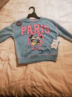 Mickey & Minnie Sweater  5T. (10.00)