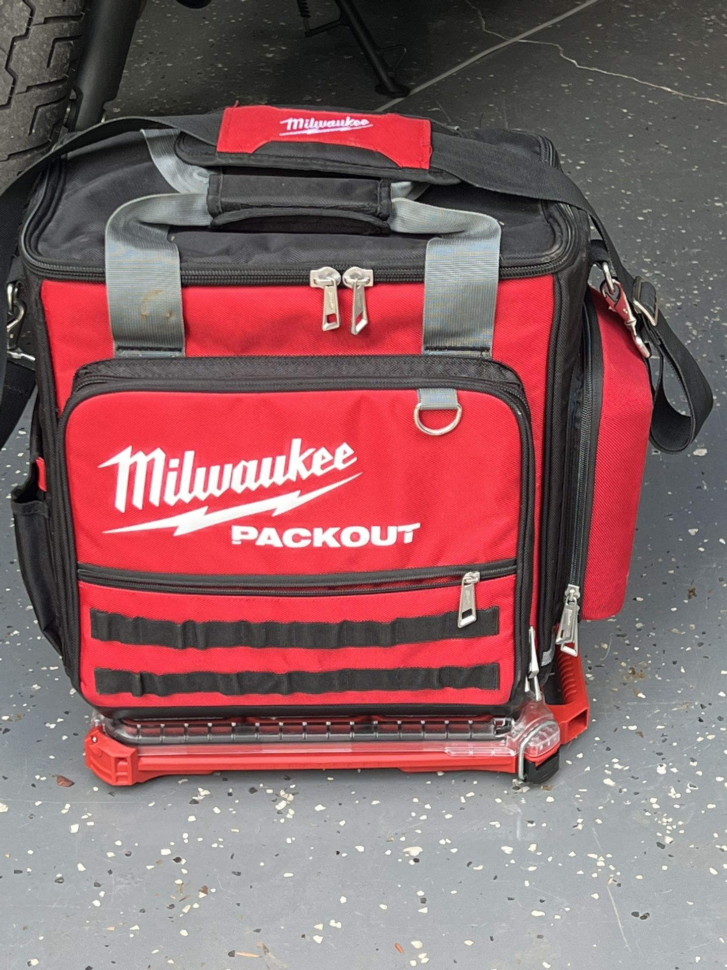 Milwaukee PACKOUT Tool Bag