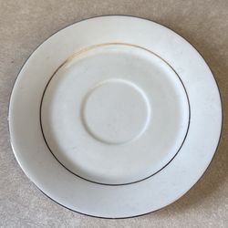 White Dishes Gold Rim