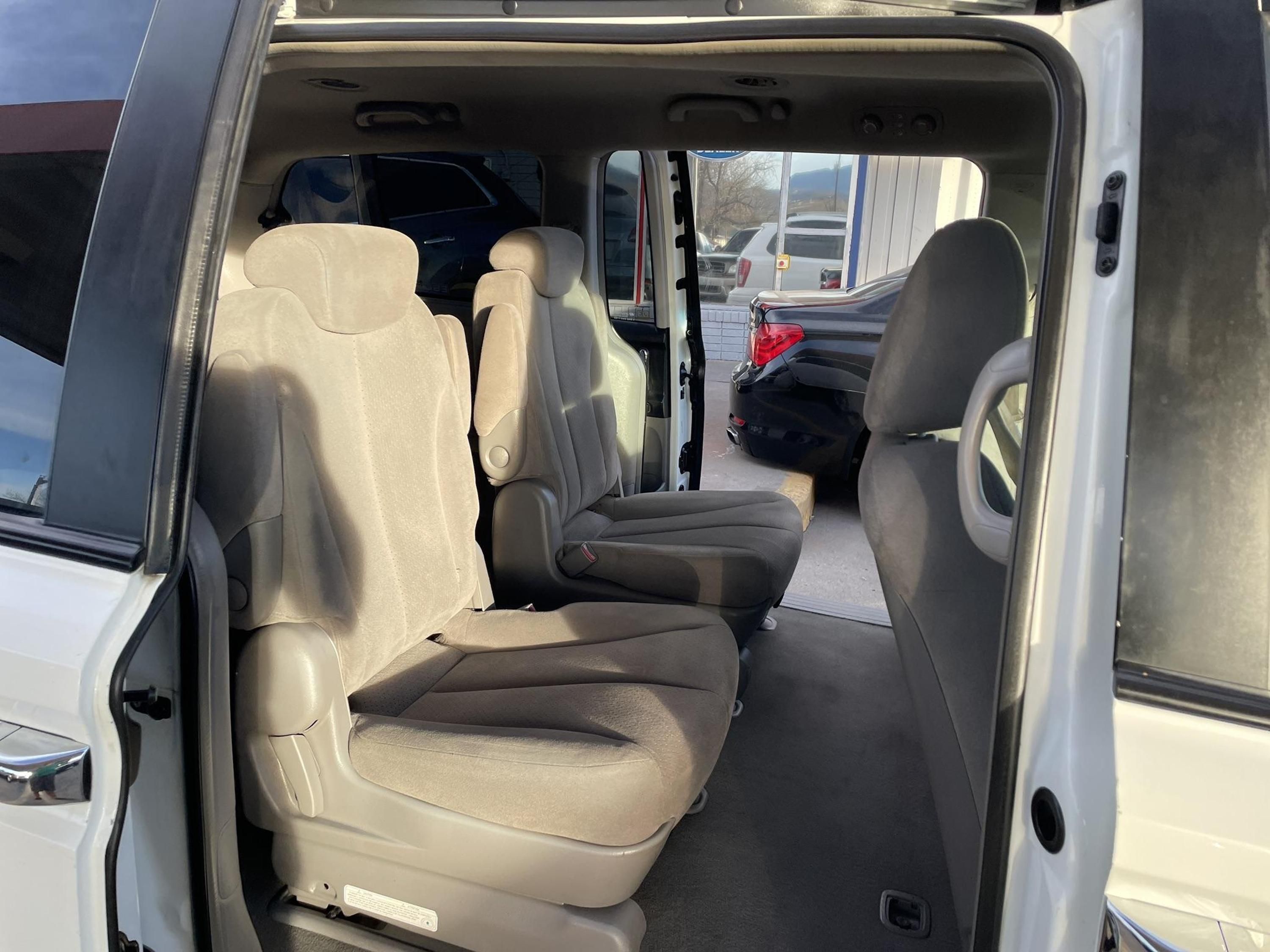 2007 Hyundai Entourage
