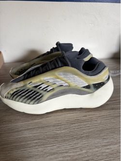 Yeezy 700