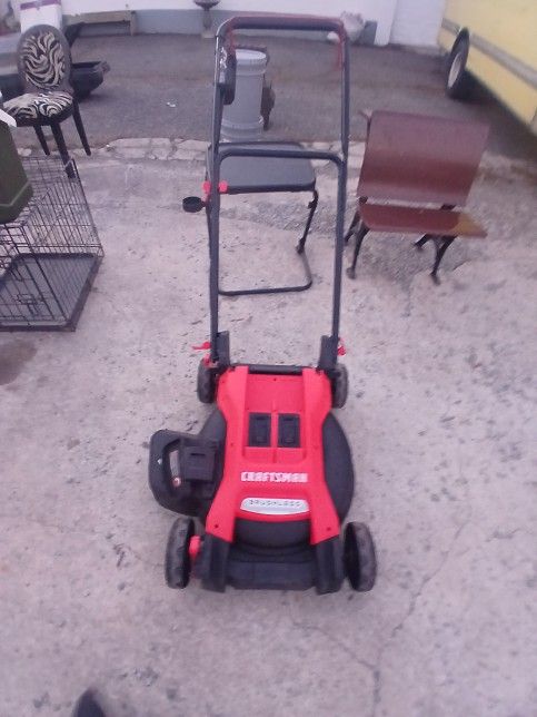Craftsman 20v Battery Powered Lawn Mower 