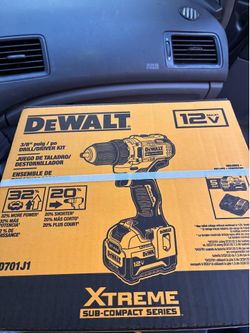 DeWalt 12v drill with battery and charger Sub compact