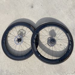 Roval CL 50 Carbon Aero Wheelset 