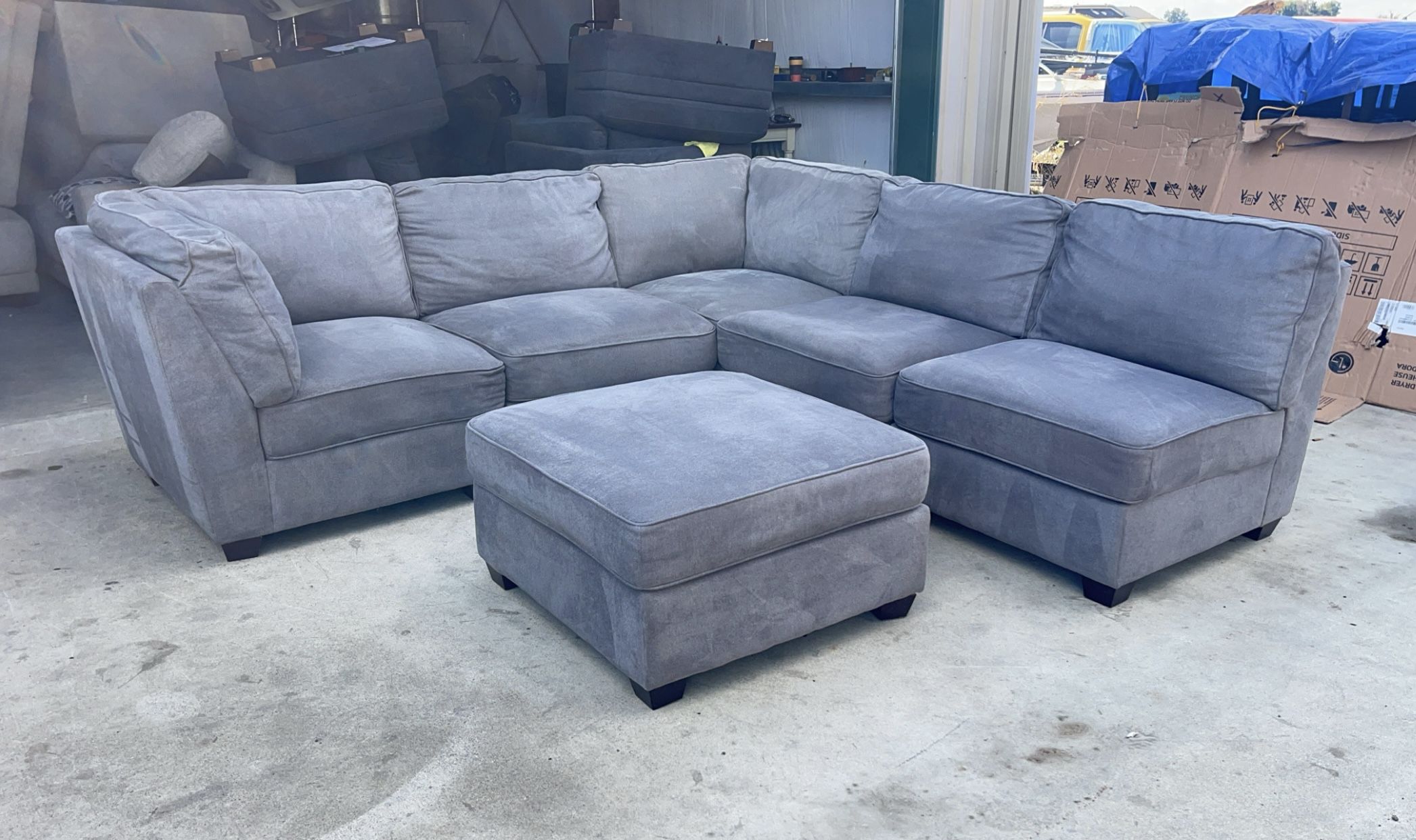 6 PIECE MODULAR SECTIONAL WITH OTTOMAN 