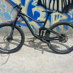 2021 Black 27.5" Full Suspension  Giant Trance MTB  - Size Medium