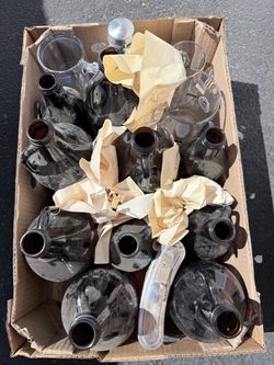 *** FREE*** Lot of Glass Bottles and Jugs