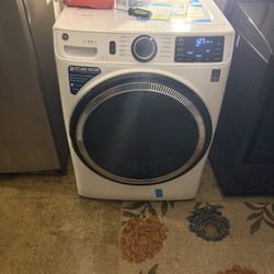 GE ENERGY STAR 4.8 cu. ft. Capacity Smart Front Load ® Washer with UltraFresh Vent System with OdorBlock and Sanitize w/Oxi