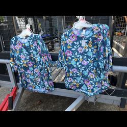 West Loop Women’s Tunic 3 Medium 5 Large $5 Each