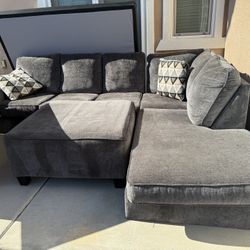 Used/Like New L Shaped Couch Gray Grey Ottoman Accent Pillows 